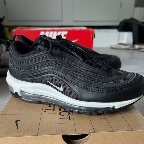 Women's size 8, Nike AIR MAX 97 (black/white-black) - Picture 1 of 6